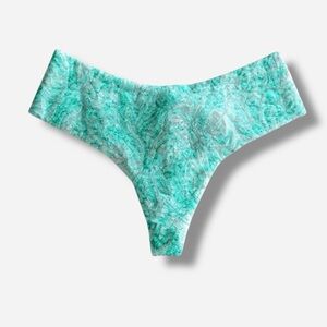 🌸New🌸 Victoria’s Secret thong panty XS new